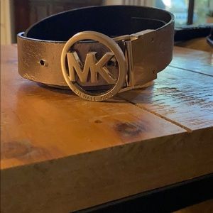 Women’s Michael Kors Reversible Belt 🌼